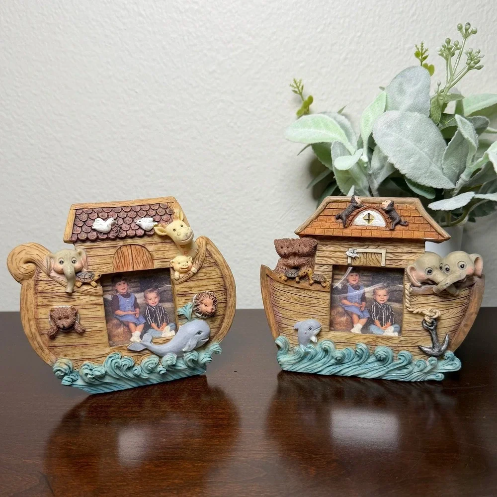Noah's Ark‎ Animal Resin Picture Frames Set of 2 Nursery Religious Decor